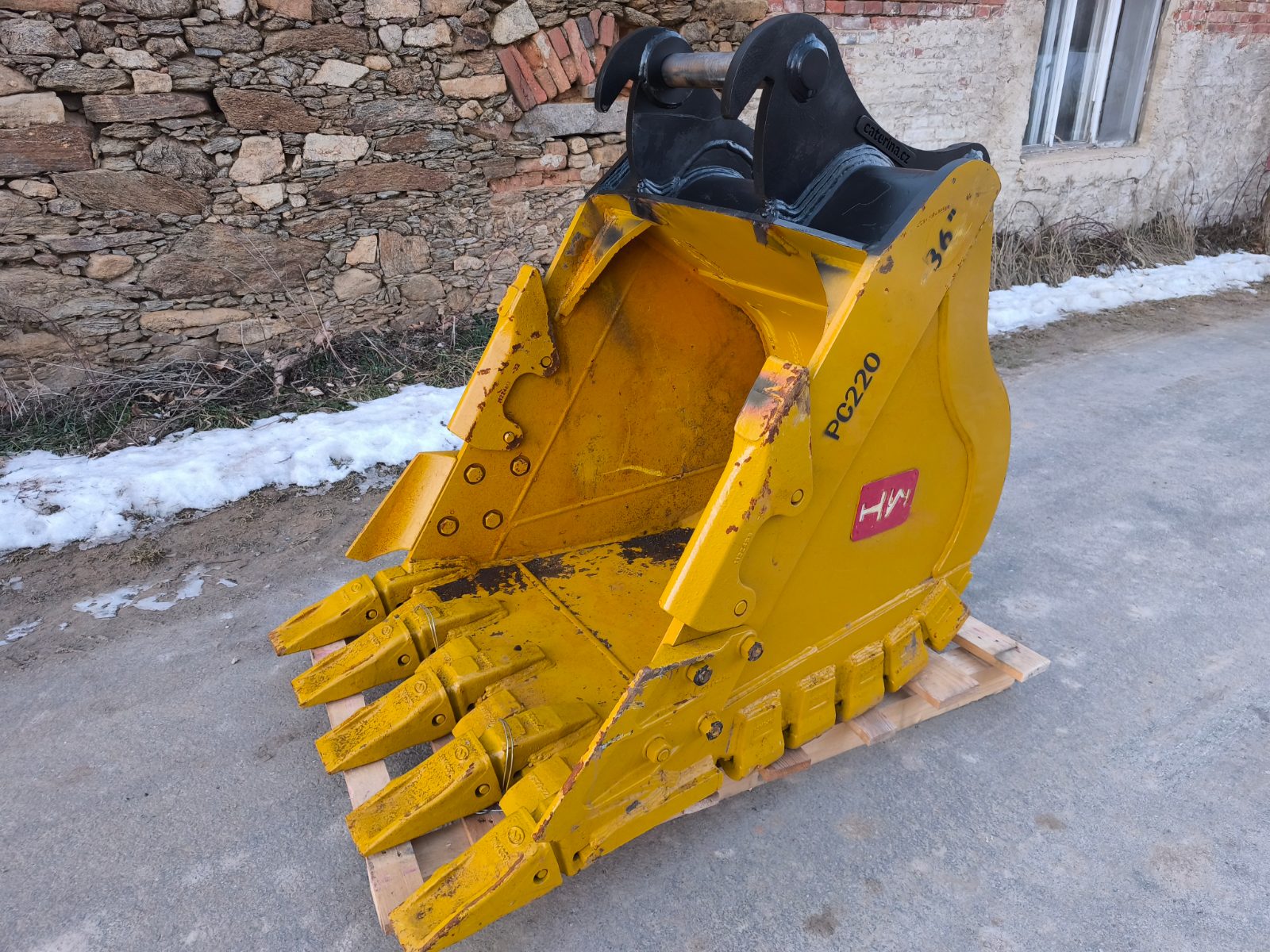 S60 těžební skalní lopata 100cm 18-22t