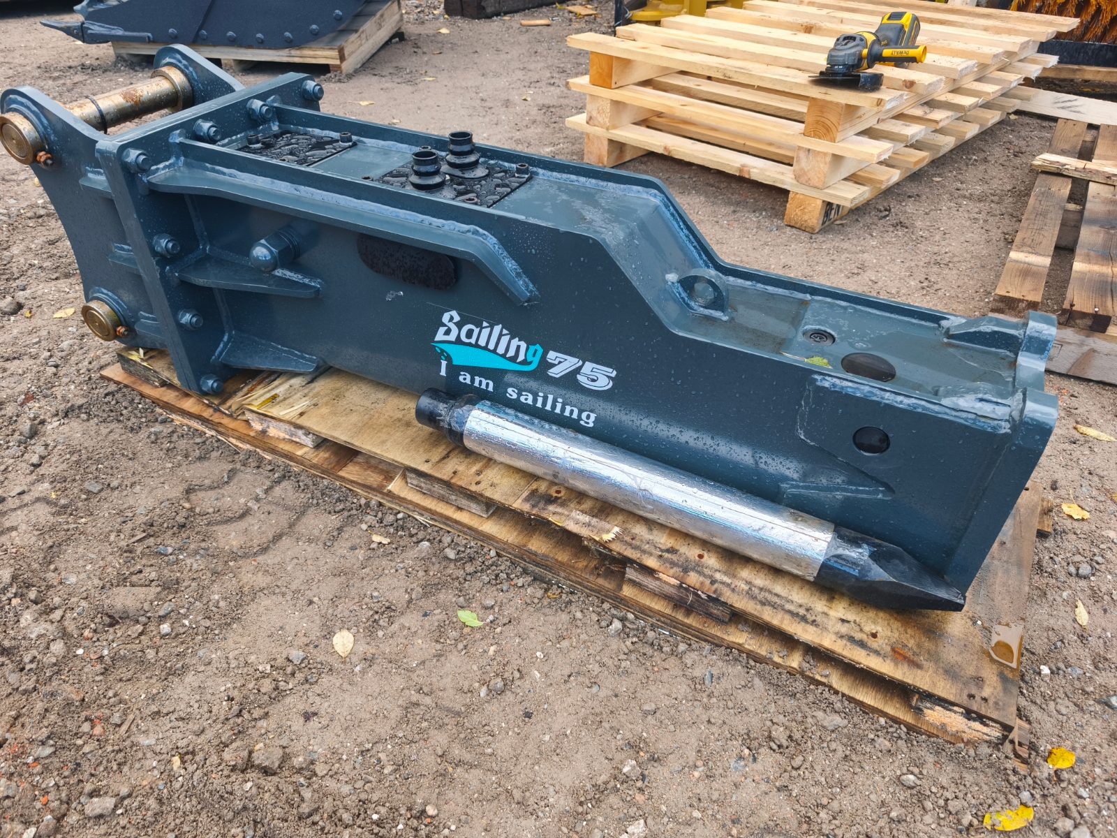 Hydraulické kladivo 440kg pro 6-9t