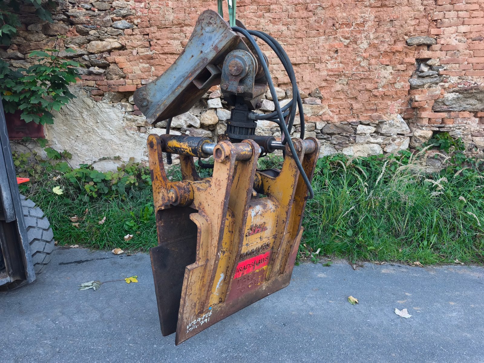 Drapák na pražce s rotátorem pro 14-20t